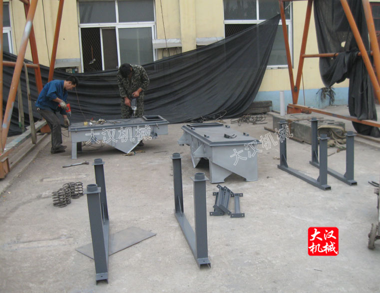 橡膠粉末直線篩 橡膠粉末直線篩