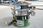 600型三次元振動篩，產(chǎn)量可達500kg/h。